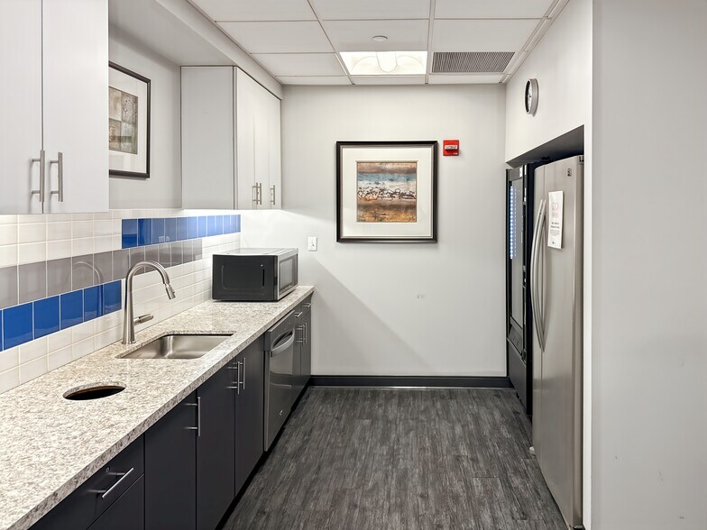 More Photos Of 136 Madison Ave, New York Coworking Space