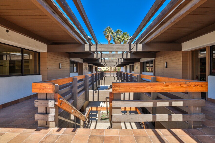 More Photos Of 901 E Tahquitz Canyon Way, Palm Springs Office For Lease