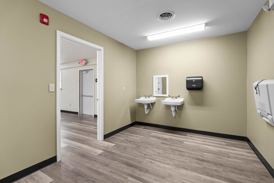 More Photos Of 149 Mascot Rd, Houtzdale Office For Sale