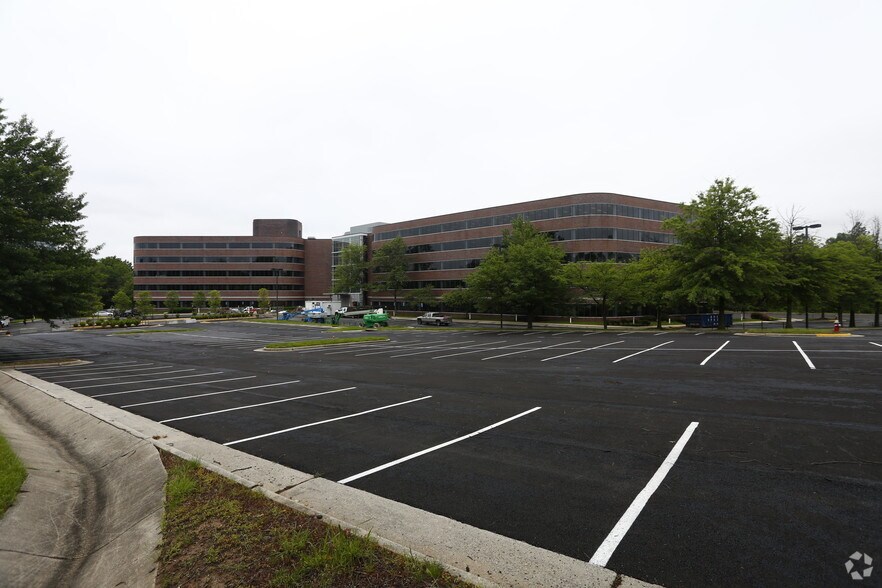 More Photos Of 11493 Sunset Hills Rd, Reston Office For Sale