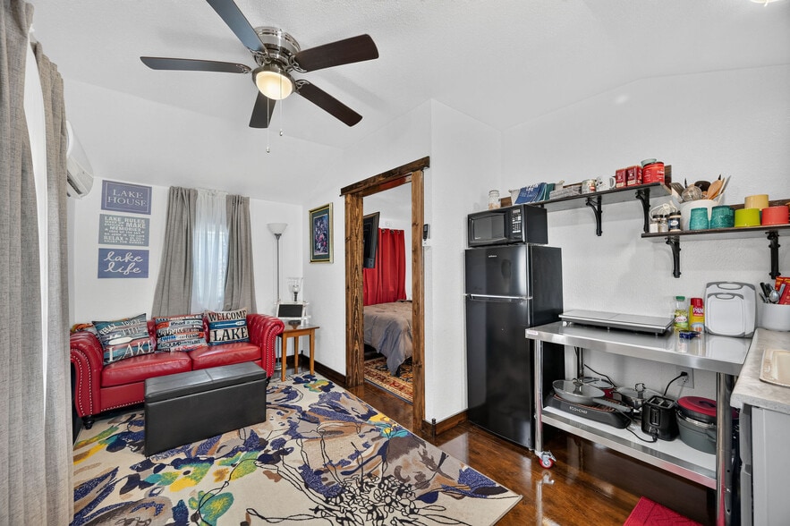 More Photos Of 64487 E 254 Loop, Grove Specialty For Sale