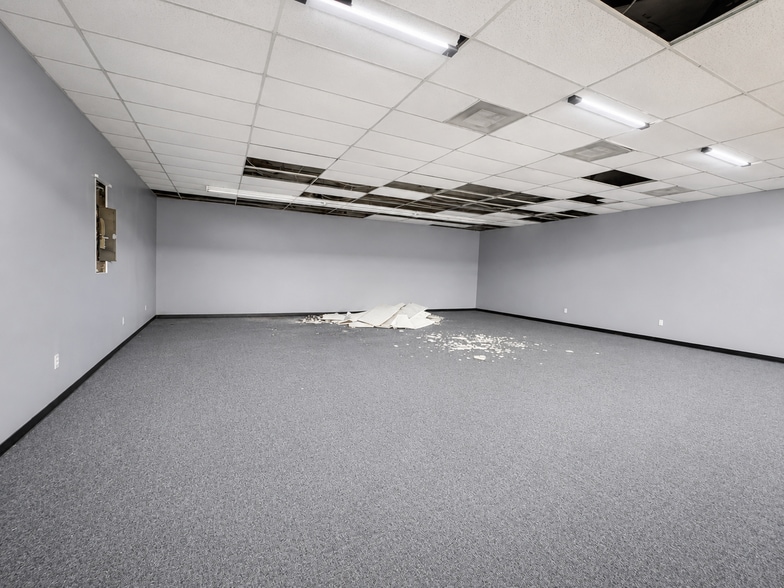 More Photos Of 5132 Park Heights Ave, Baltimore Storefront Retail Office For Lease