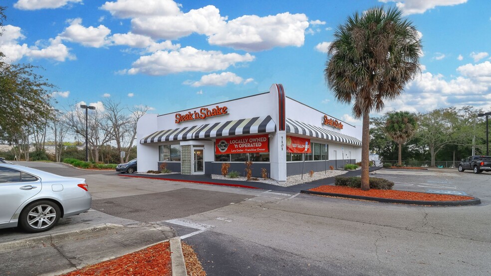 Primary Photo Of 7101 W Colonial Dr, Orlando Restaurant For Sale
