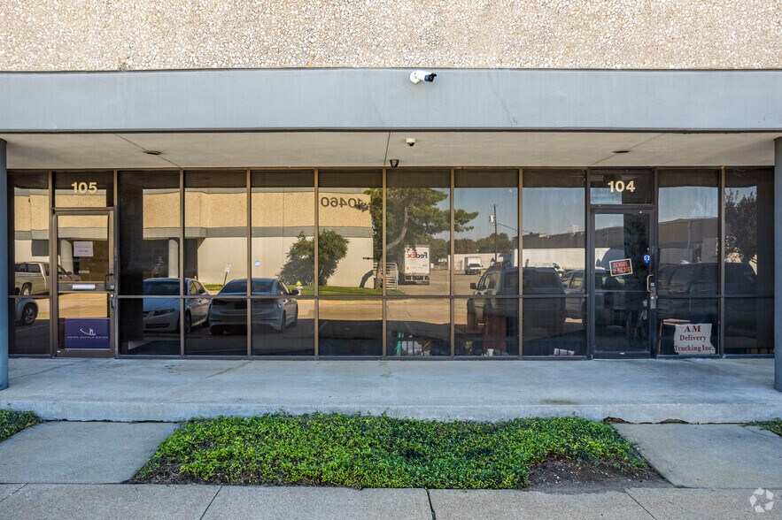 More Photos Of 10430 Shady Trl, Dallas Industrial For Sale