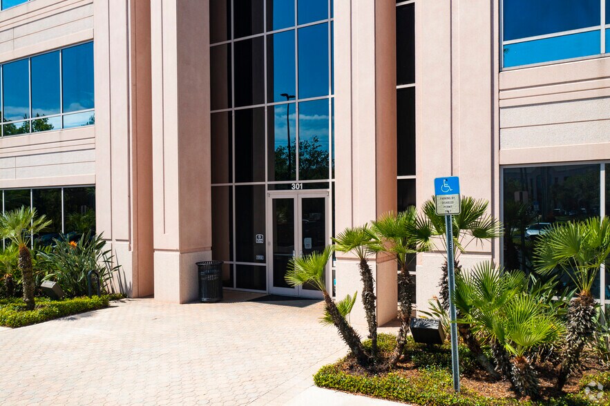 More Photos Of 301 N Cattlemen Rd, Sarasota Office For Lease