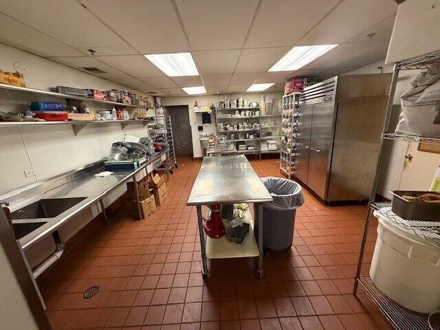 More Photos Of 22-24 Calendar Ave, La Grange Office For Sale