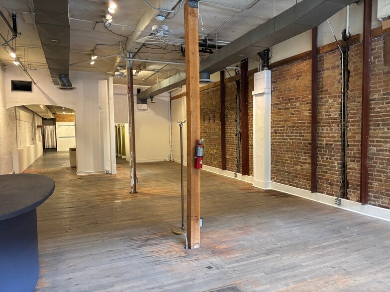 More Photos Of 56 S Broadway, Denver Storefront For Lease