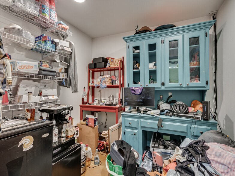 More Photos Of 111 N Broadway St, Tecumseh Office For Sale