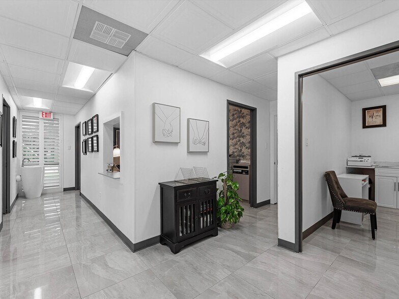 More Photos Of 525 Blossom St, Webster Medical For Sale