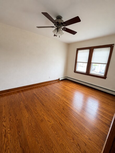 More Photos Of 11 Mundy Ave, Staten Island Apartments For Sale