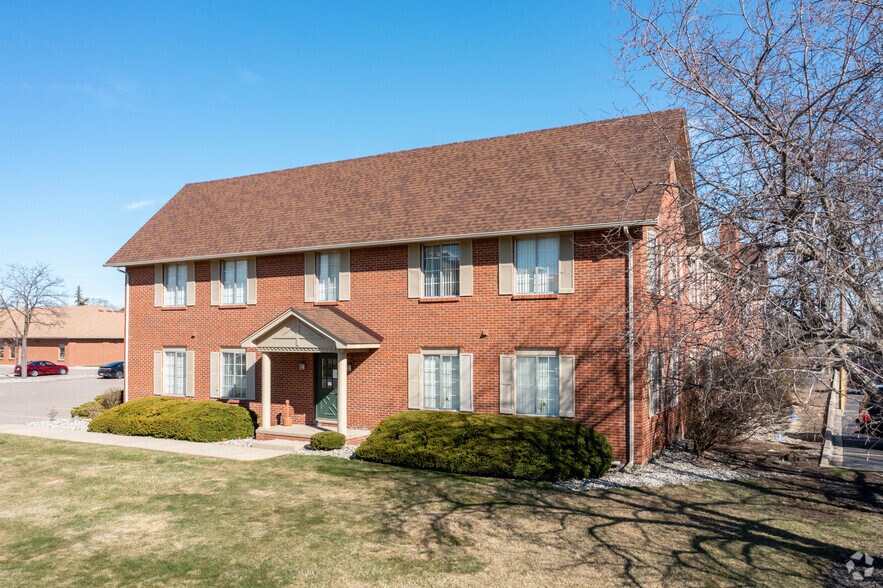 More Photos Of 27620 Farmington Rd, Farmington Medical For Lease