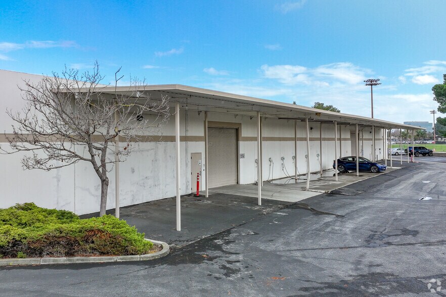 More Photos Of 3200 Patrick Henry Dr, Santa Clara Research And Development For Lease