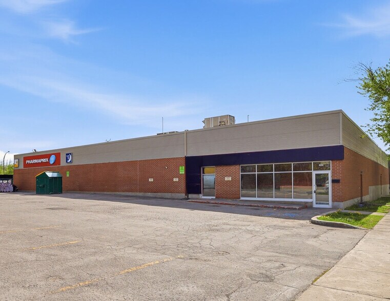 More Photos Of 2800 Rue Sherbrooke E, Montréal Storefront For Lease
