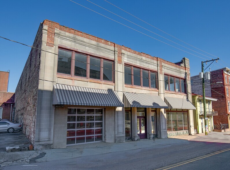 More Photos Of 113 W Bank St, Petersburg Warehouse For Sale