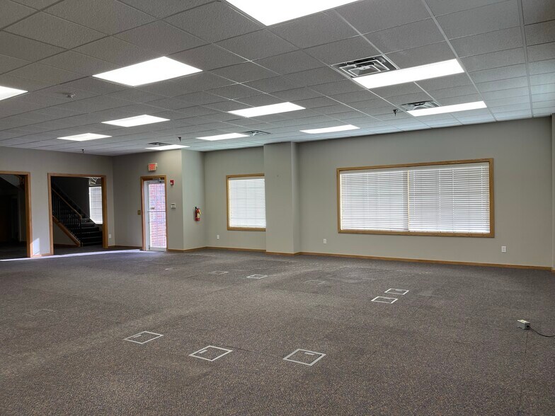 More Photos Of 12730 S Pflumm Rd, Olathe Office For Sale