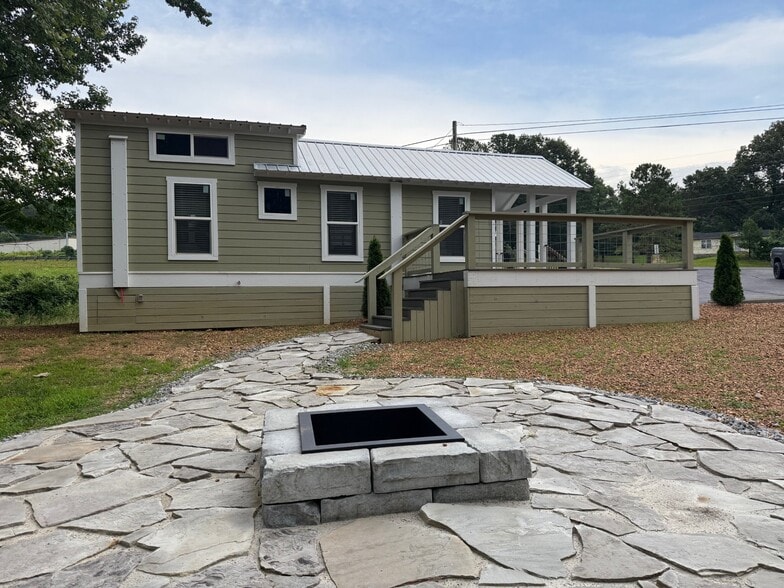 More Photos Of 10959 US-79 Hwy, Springville Dormitory For Sale