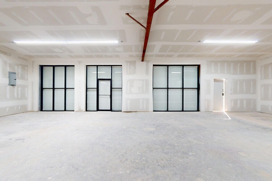 More Photos Of 5701 Fulton St, Houston General Retail For Lease