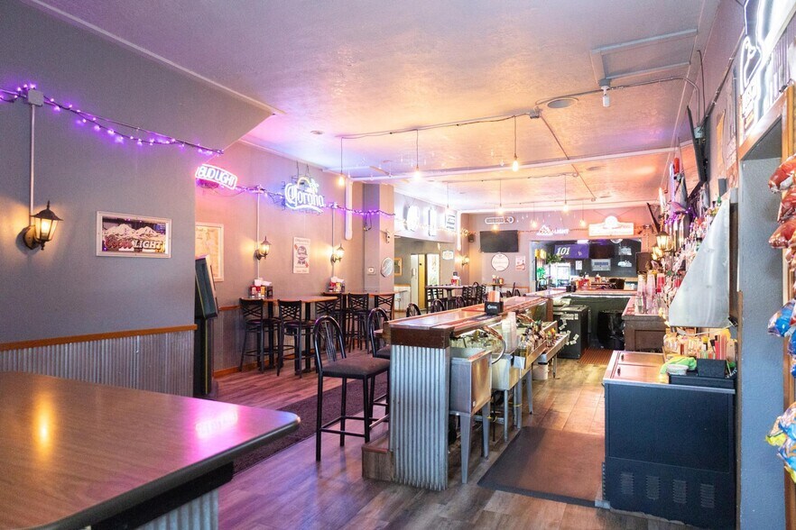 More Photos Of 103 W Main St, Hardwick Restaurant For Sale