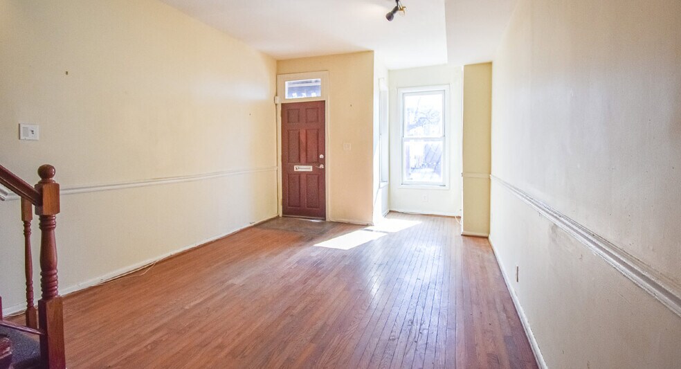 More Photos Of , Washington Office For Sale