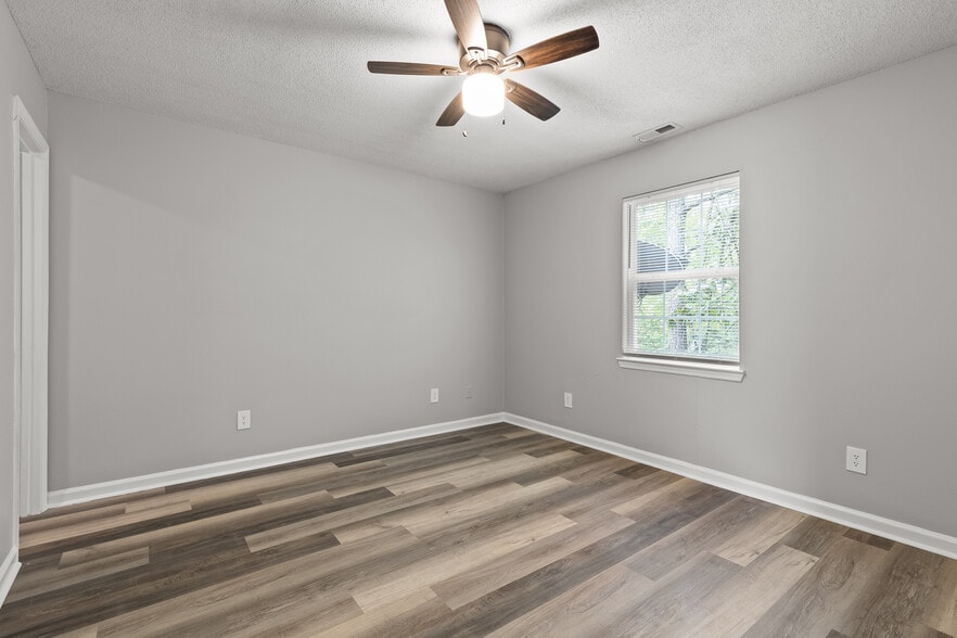 More Photos Of 1802 Hamill Rd, Hixson Apartments For Sale