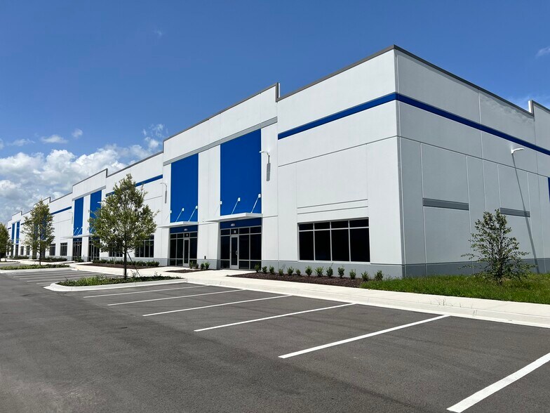 More Photos Of 440 Dundas Dr, Jacksonville Unknown For Lease