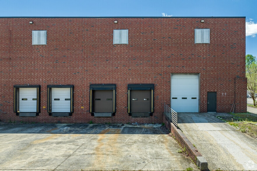 More Photos Of 1920 W Green Dr, High Point Warehouse For Lease