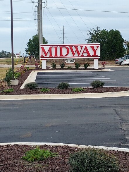 More Photos Of 8100 Fayetteville Rd, Raeford General Retail For Lease
