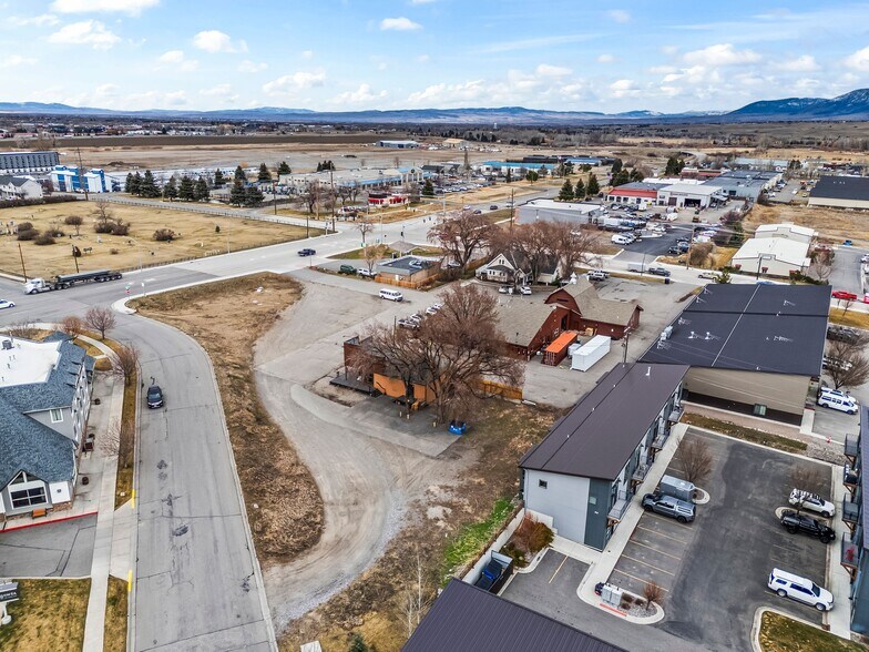 More Photos Of 623 Nikles Dr, Bozeman Storefront Retail Office For Sale