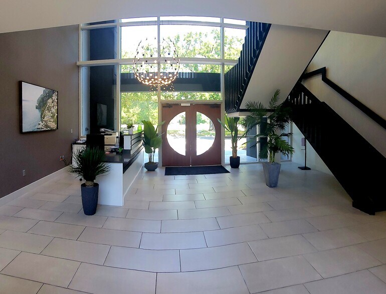 More Photos Of 4110 Southpoint Blvd, Jacksonville Coworking Space