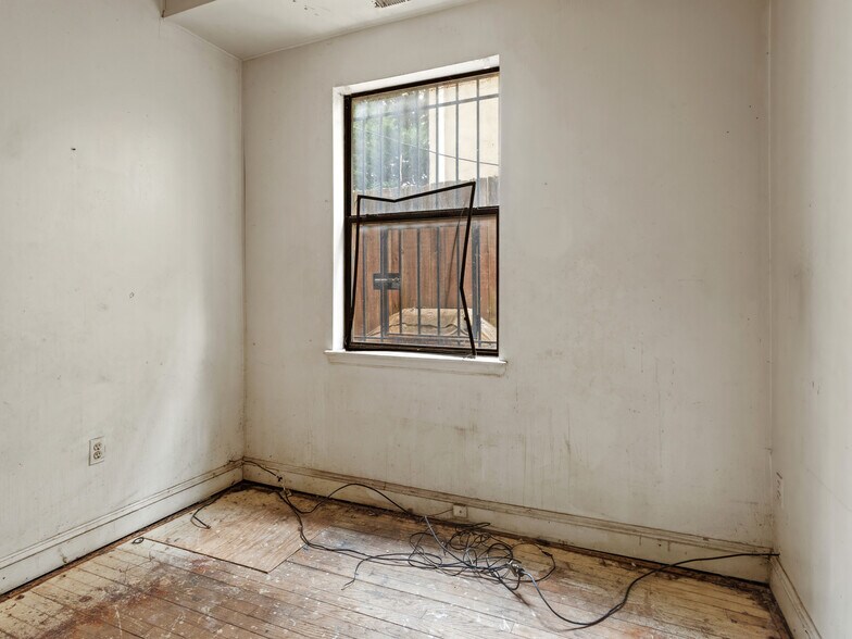 More Photos Of 1223 N St NW, Washington Apartments For Sale