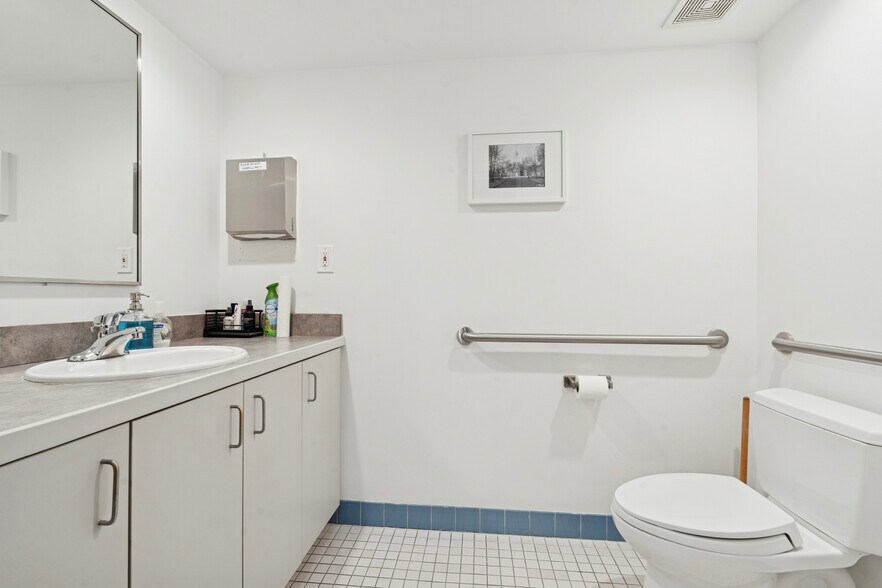 More Photos Of 215 Church St, Philadelphia Office Residential For Sale