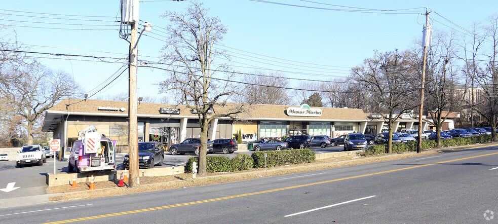 More Photos Of 4785 Boston Post Rd, Pelham Unknown For Lease