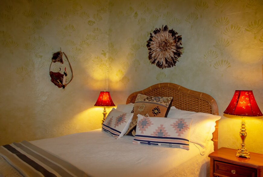 More Photos Of 620 N Tubb St, Oakland Specialty For Sale