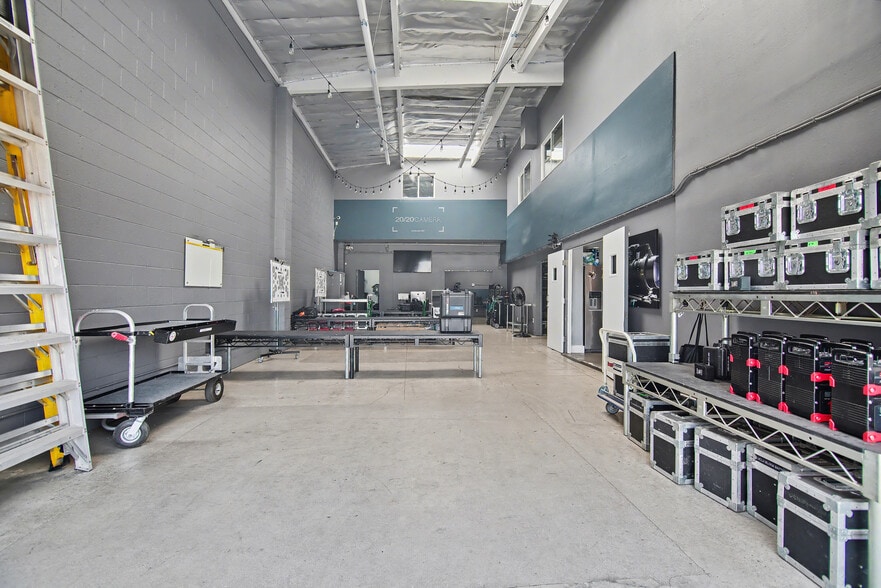 More Photos Of 13428 Beach Ave, Marina Del Rey Warehouse For Lease