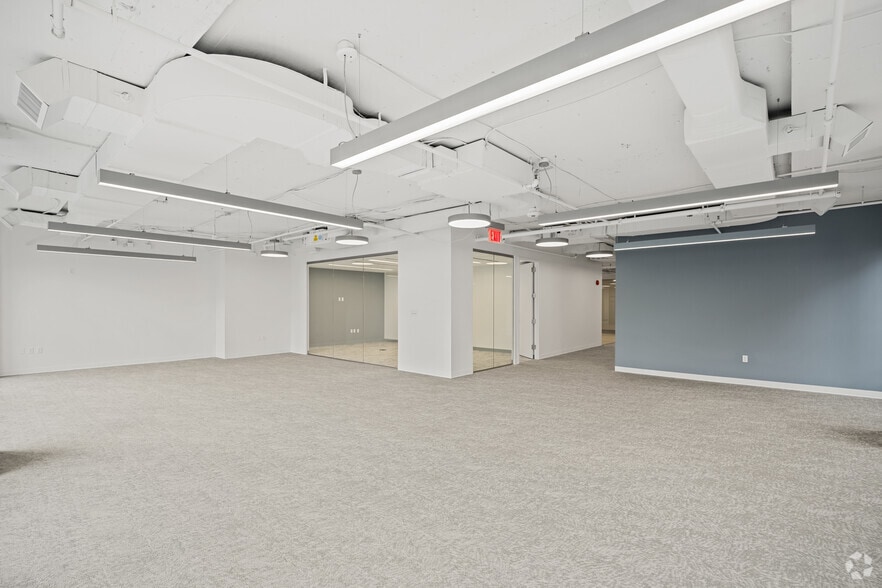 More Photos Of 2001 L St NW, Washington Office For Lease
