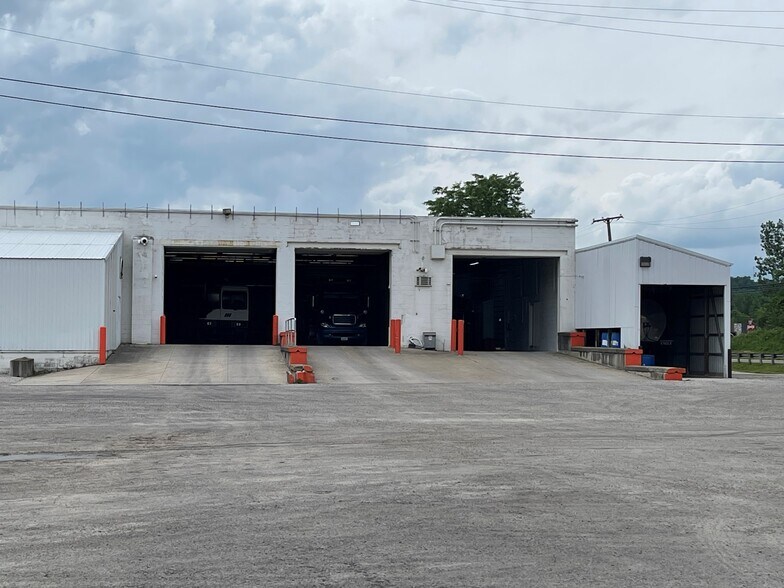 More Photos Of 1597 S Washington St, Millersburg Department Store For Sale