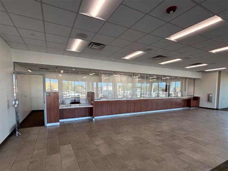 More Photos Of 3901 E Grant Rd, Tucson Storefront Retail Office For Lease