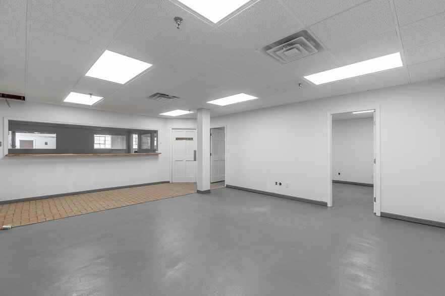 More Photos Of 3715 Calhoun Ave, Chattanooga Manufacturing For Lease