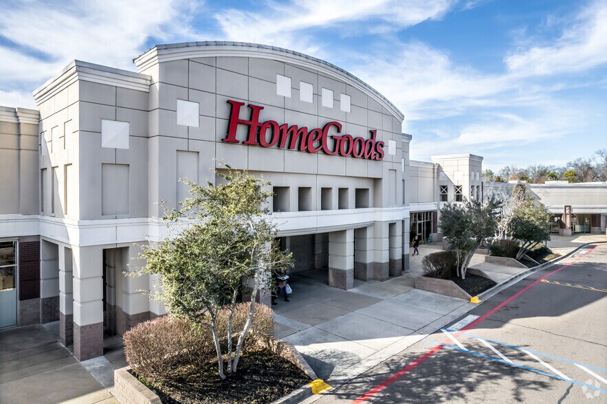 More Photos Of 1591-1725 N Germantown Pky, Cordova Unknown For Lease