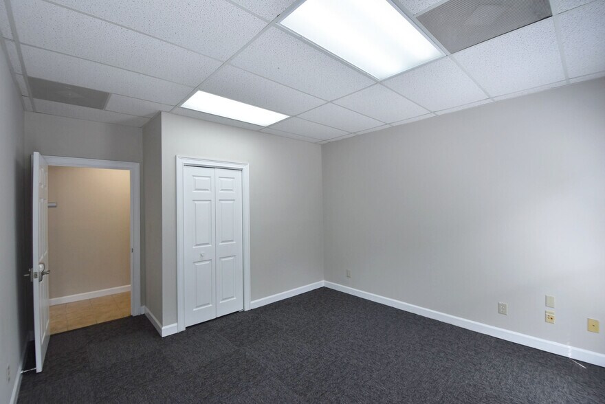 More Photos Of 116 Peachtree Ct, Peachtree City Medical For Lease