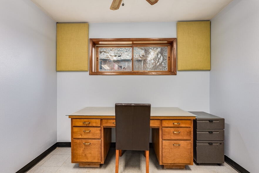 More Photos Of 4064 Tuschl Ln, Reedsville Industrial For Sale