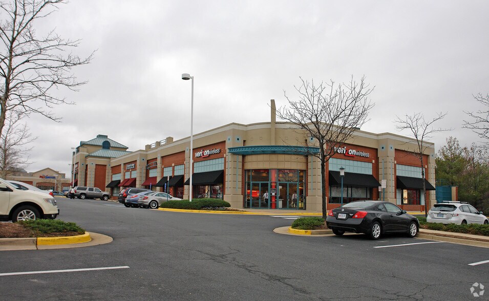 More Photos Of 11846-11860 Spectrum Ctr, Reston Unknown For Lease