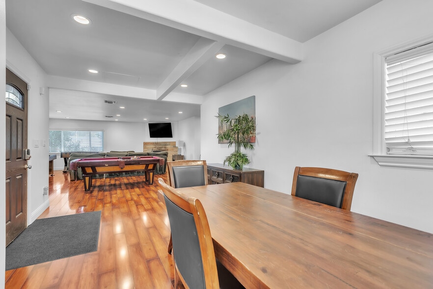 More Photos Of 8035 Sunrise Blvd, Citrus Heights Apartments For Sale