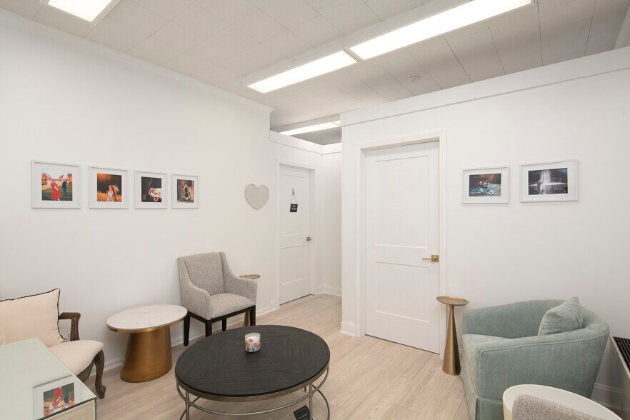 More Photos Of 308 W Lexington Ave, Winchester Office For Sale