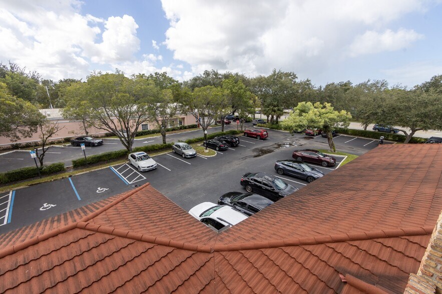 More Photos Of 300 NW 70th Ave, Plantation Medical For Lease