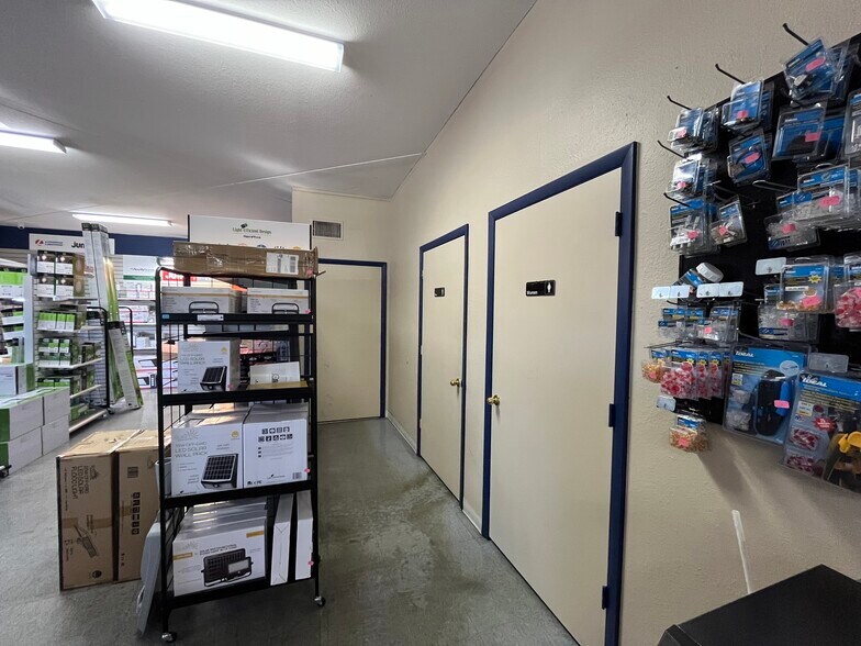 More Photos Of 16645 US Highway 19, Hudson Showroom For Sale