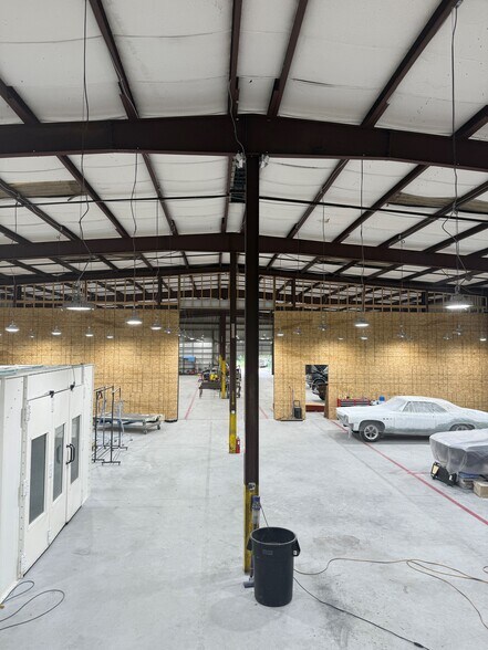 More Photos Of 2320 Air Park Rd, Charleston Warehouse For Lease