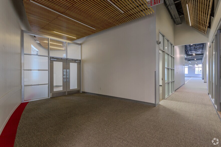 More Photos Of 1703 N Plano Rd, Richardson Unknown For Lease