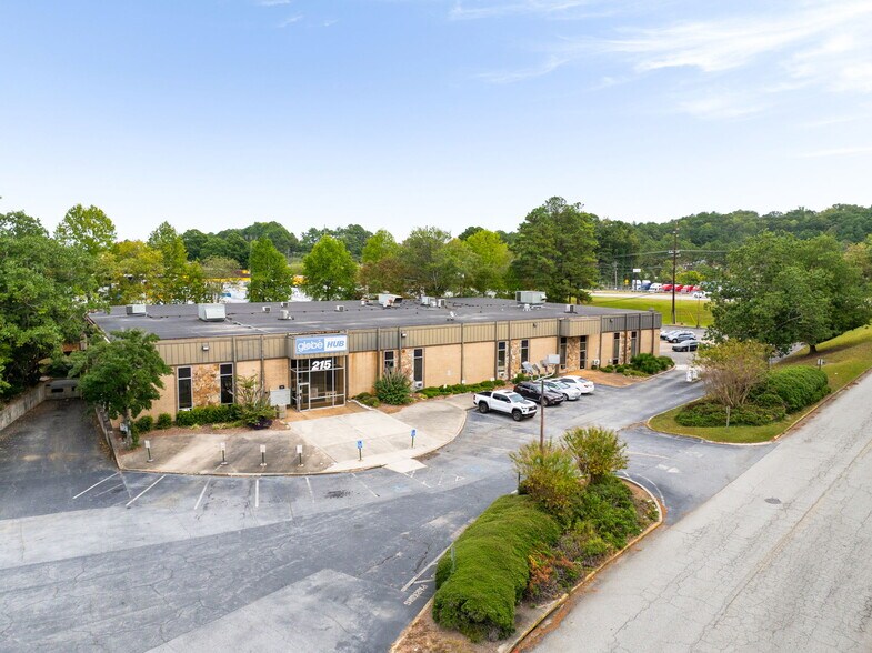 More Photos Of 215 Marvin Miller Dr SW, Atlanta Light Distribution For Sale