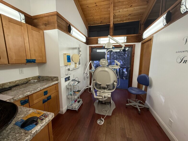 More Photos Of 8200 W Sunrise Blvd, Plantation Office For Sale